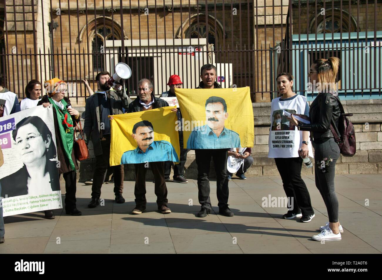 LONDON, VEREINIGTES KÖNIGREICH. 29. März 2019, Demonstranten vor dem Parlamentsgebäude, Westminster das Schicksal der türkischen politischen Gefangenen Leyla Guven, die derzeit im Hungerstreik in der Türkei zu markieren. © Martin Foskett/Knelstrom Ltd/Alamy leben Nachrichten Stockfoto