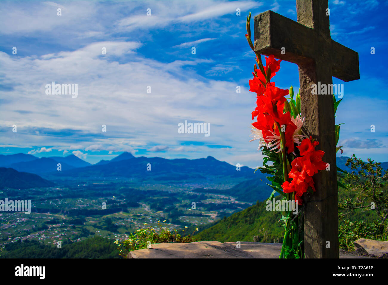 Mirador El granizo lugar Sagrado por los Pueblos Mayas en cajola Xela, Vista Al Gran Valle de los Altos xelaju noj. y los Municipios montañas volcanes Stockfoto