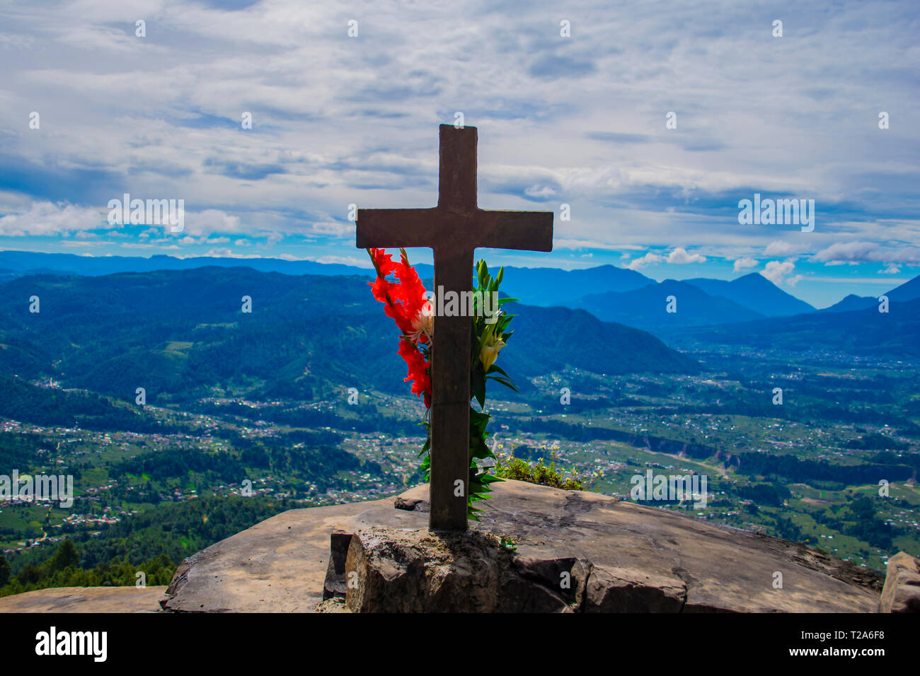 Mirador El granizo lugar Sagrado por los Pueblos Mayas en cajola Xela, Vista Al Gran Valle de los Altos xelaju noj. y los Municipios montañas volcanes Stockfoto