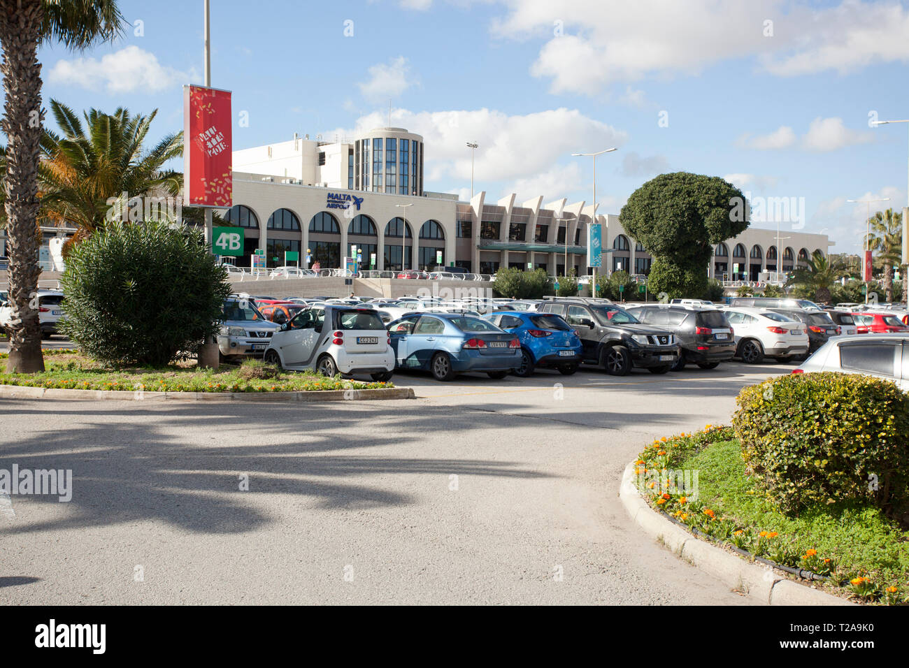 Wunderschne Mietwagen Malta Flughafen Fotosnull