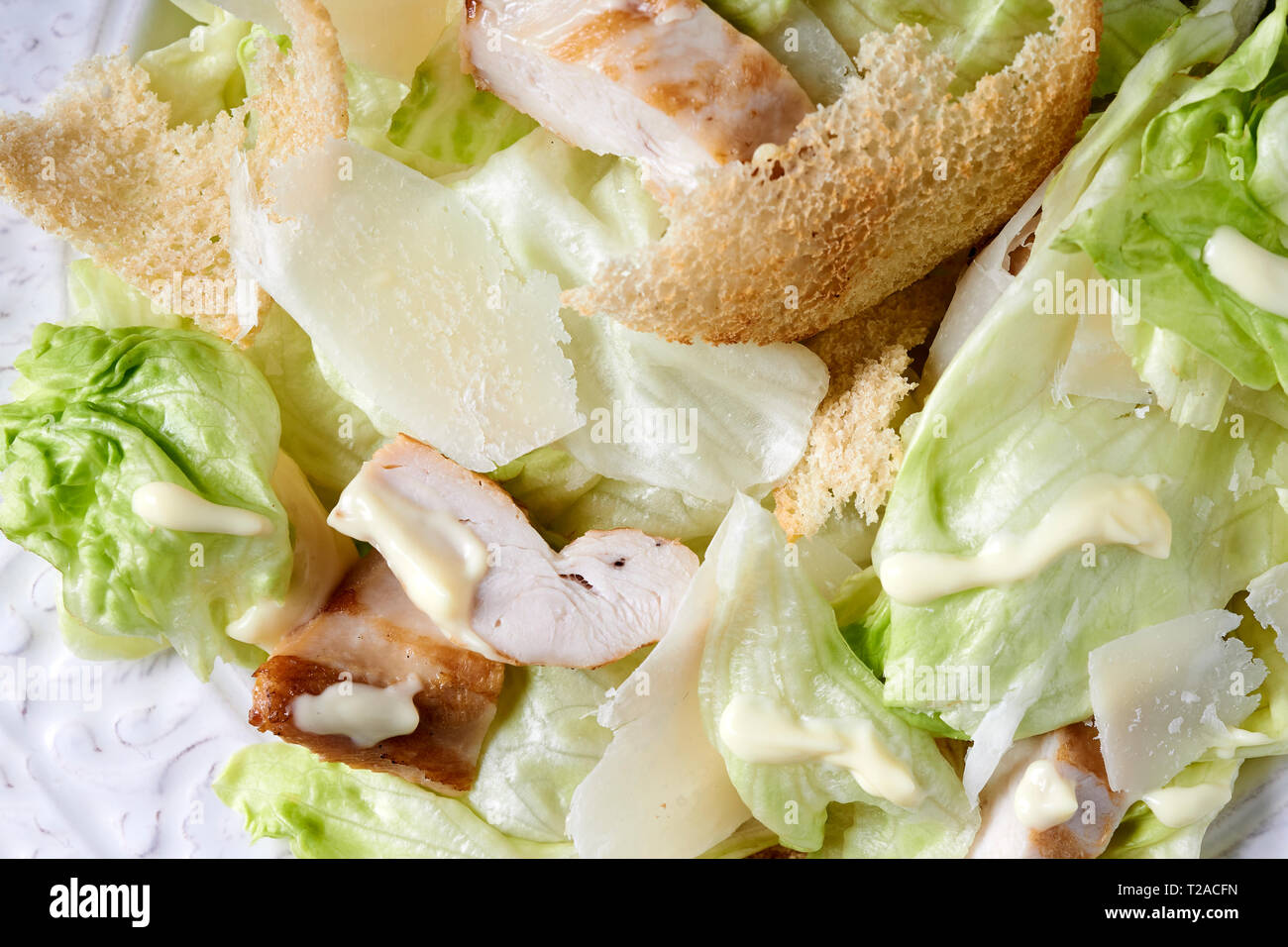 Platte von Caesar mit gegrilltem Huhn Top View Stockfoto