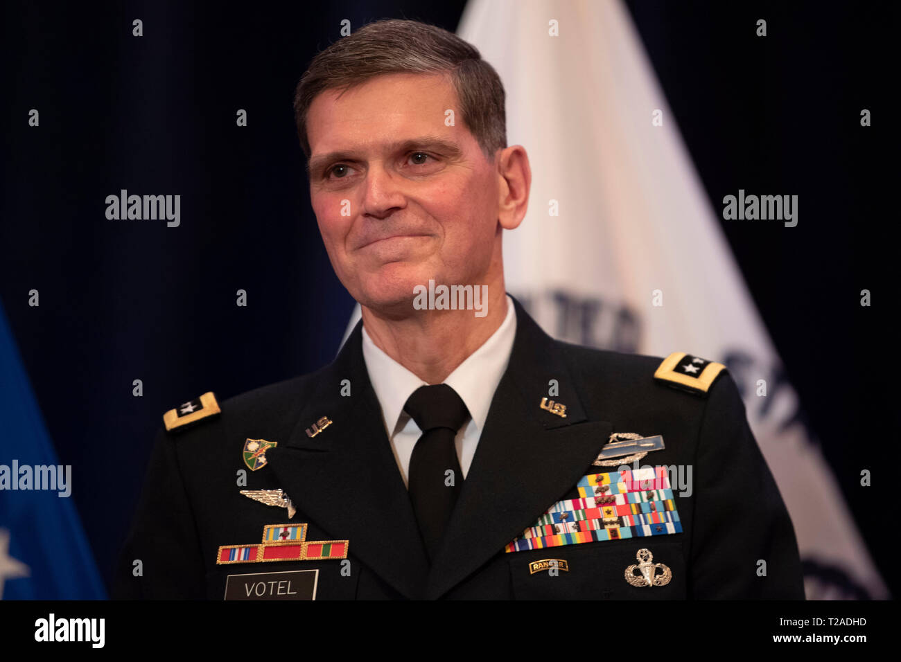 Der scheidende Kommandeur des US Central Command, General Joseph L. Votel, lächelt während seiner Pensionierung Zeremonie an der Macdill Air Force Base, 29. März 2019 in Tampa, Florida. Votel im Ruhestand nach 39 Jahren Militärdienst. Stockfoto