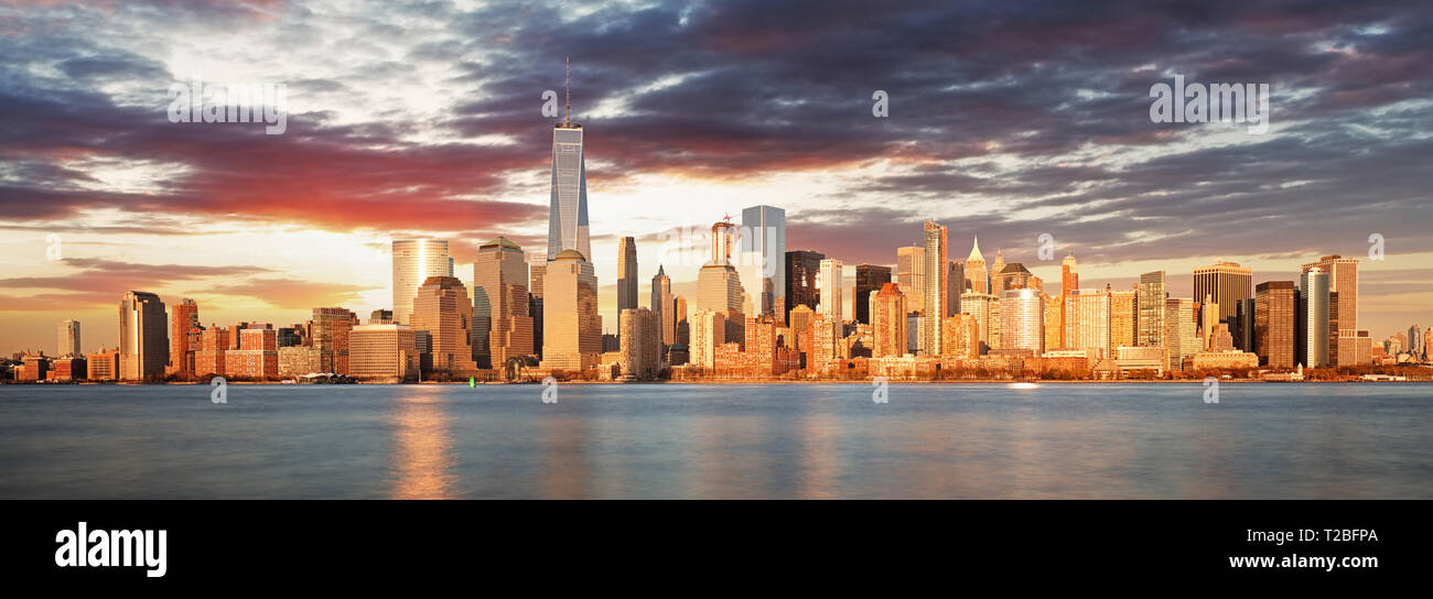 USA, New York Panorama bei Sonnenaufgang Stockfoto
