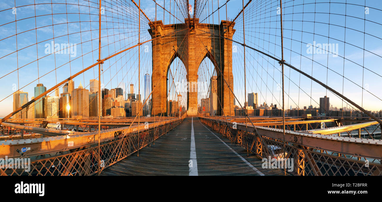 Brooklyn Bridge Panorama in New York, Lower Manhattan. Stockfoto