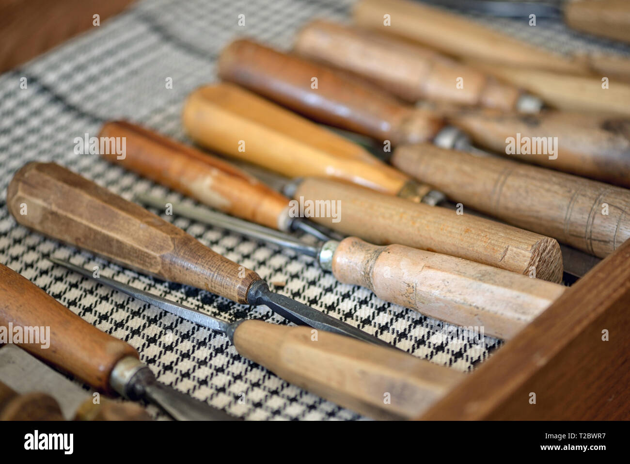Details der Tischler Werkzeuge auf Tisch Stockfoto