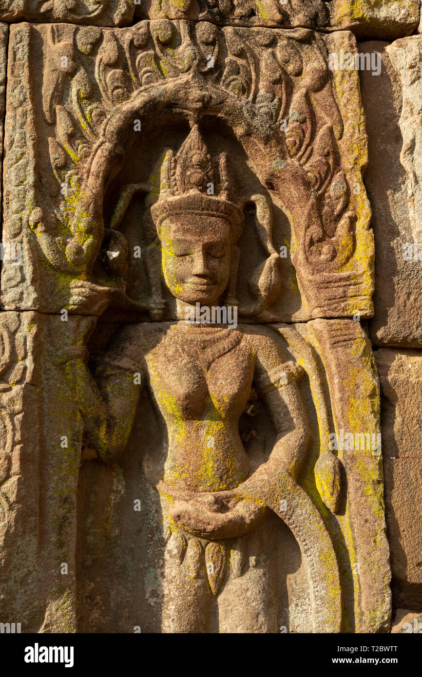 Kambodscha, Kampong (Kompong Cham), Banteay Prei Nokor, geschnitzte Khmer ära Abbildung dekorieren alte steinerne Tor zur historischen Tempel Stockfoto