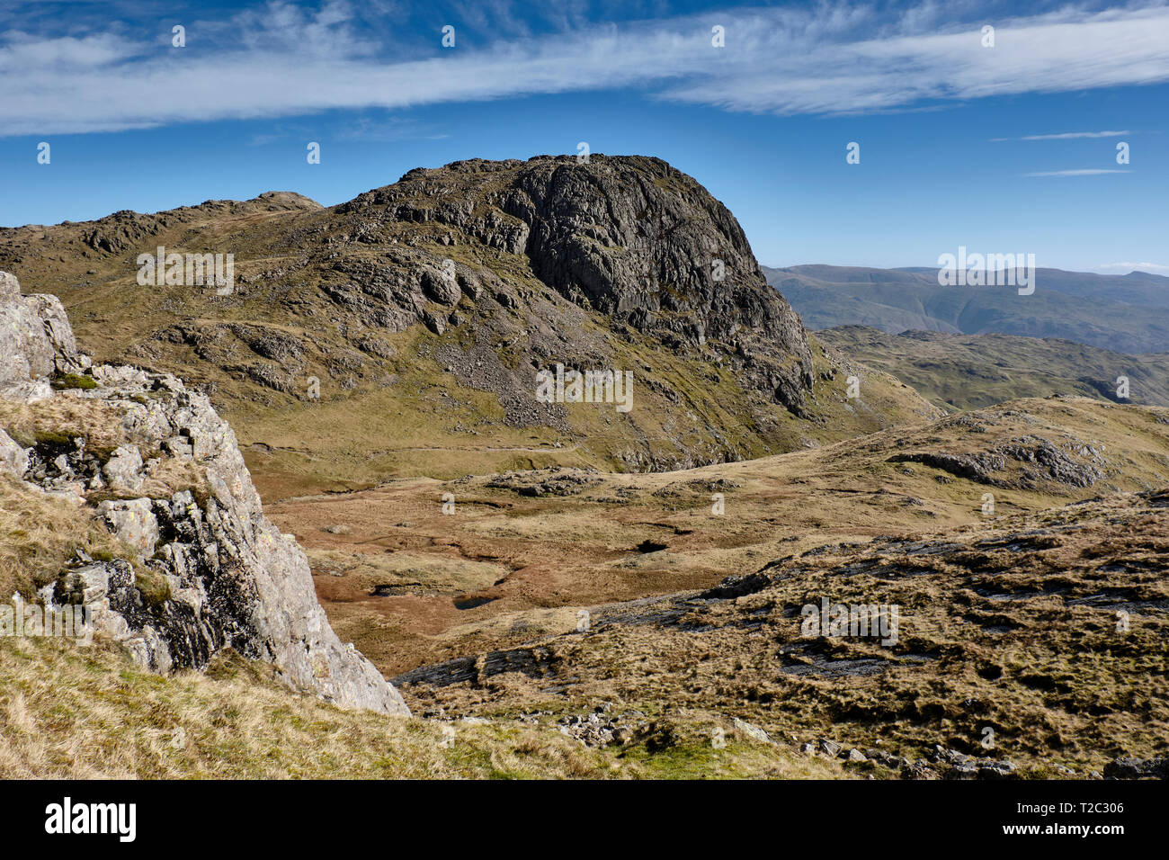 Harrison Stickle von Herrn Crag auf den Langdale Pikes, Lake District, Cumbria gesehen Stockfoto