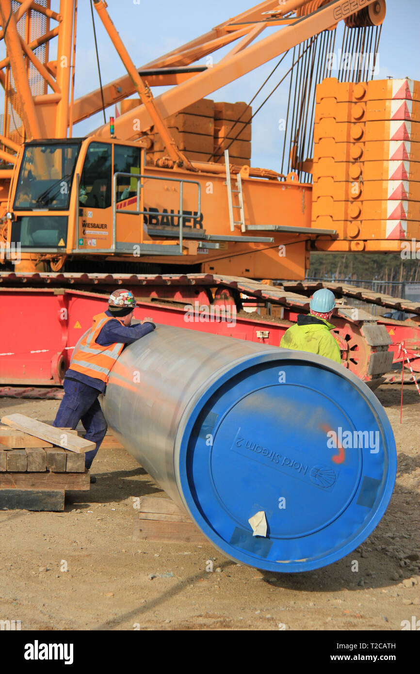 Lubmin, Deutschland. 26 Mär, 2019. Laufenden Bau der Nord Stream 2, Erdgas Pipeline vom russischen Wyborg in der Russischen Föderation nach Greifswald in Deutschland, ist in Lubmin, Deutschland, am 26. März 2019 gesehen. Quelle: Martin Weiser/CTK Photo/Alamy leben Nachrichten Stockfoto