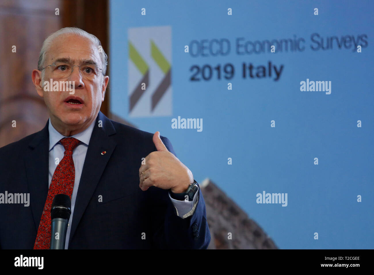 Rom, Italien. 01 Apr, 2019. OECD-Generalsekretär Angel Gurria Rom am 1. April 2019. Präsentation der OECD-Bericht über Italien 2019. Der Bericht sagt, nachdem eine leichte Erholung, die italienische Wirtschaft geschwächt ist. Foto di Samantha Zucchi/Insidefoto Credit: insidefoto Srl/Alamy leben Nachrichten Stockfoto