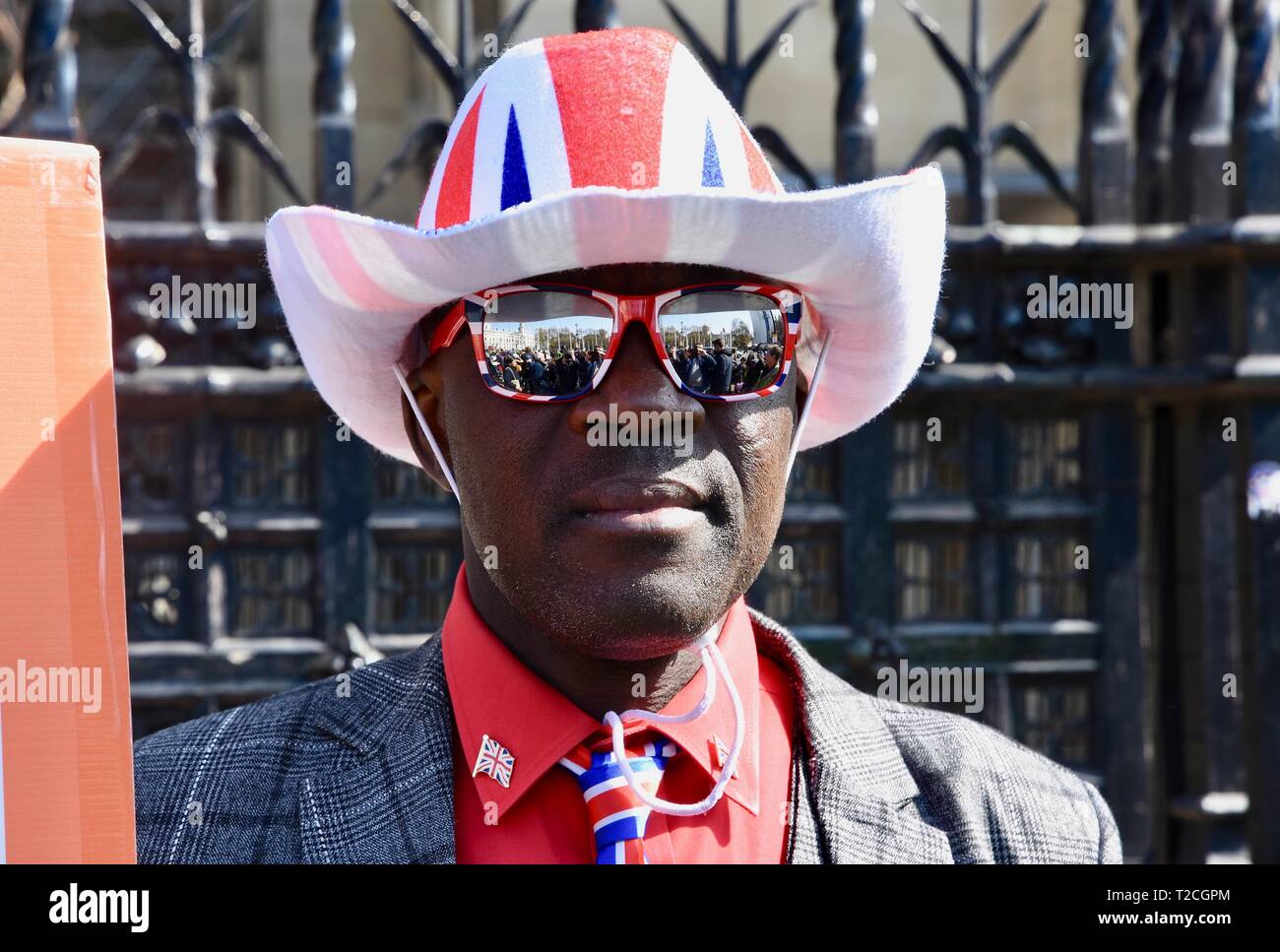 1. Apr 2019. Demonstrator Joseph Afrane. Pro und Anti Brexit Proteste, Houses of Parliament, Westminster, London. UK Credit: michael Melia/Alamy leben Nachrichten Stockfoto