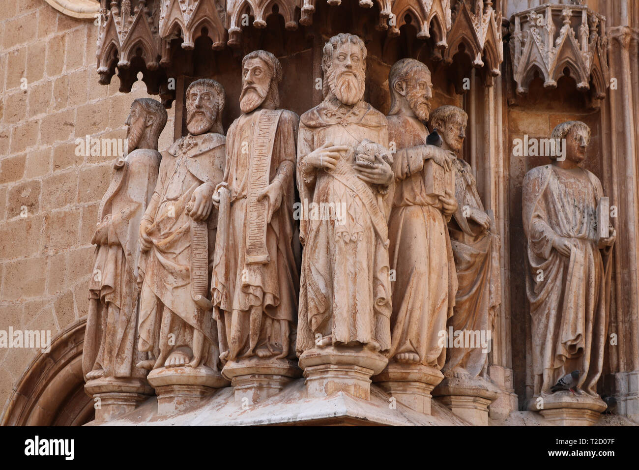 Äußere Architektur auf der Kathedrale von Tarragona, Spanien. Schießen im Juni 2018 Stockfoto