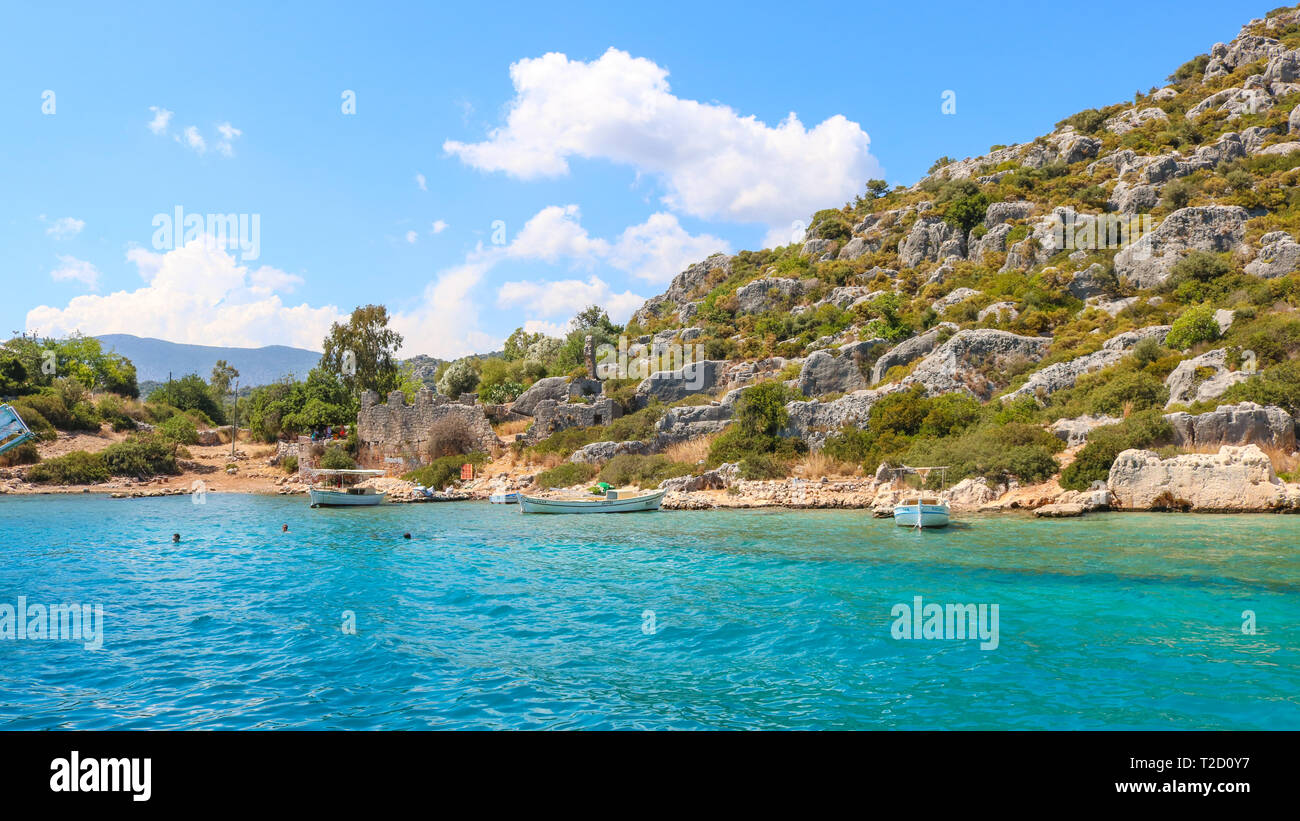 Kekova Inseln, weiter nach Antalya, Türkei. Von einem Boot aus im Juli 2018 Schießen Stockfoto