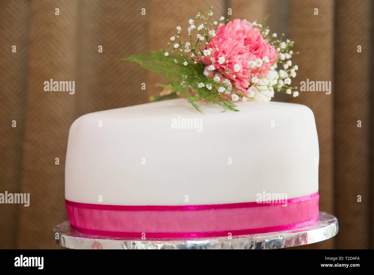 Hochzeitstorte Tiers bereit auf einer Hochzeit, bei der Hochzeit. Stockfoto