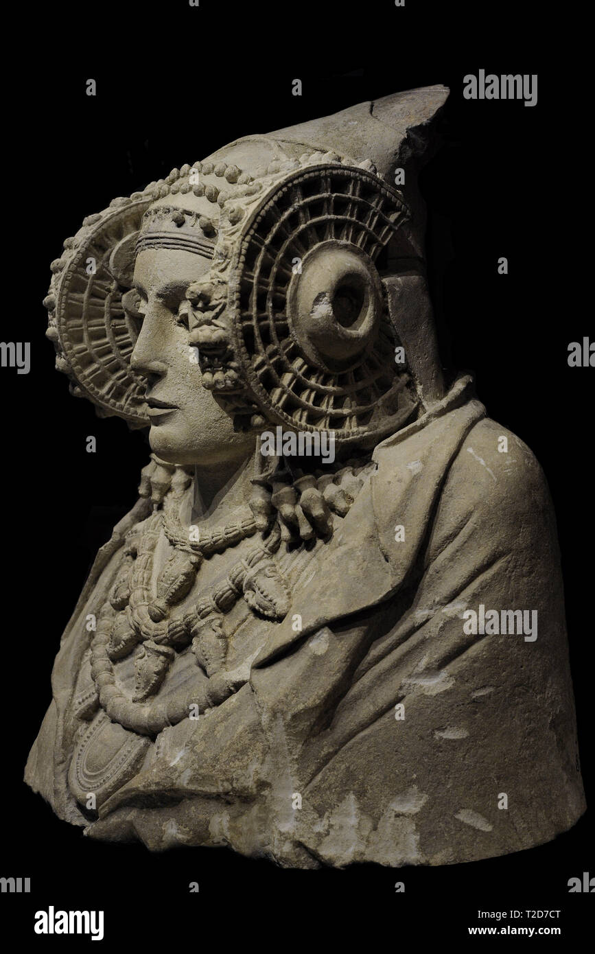 Dame von Elche. 5th-4th century BC. Iberische Kultur. Kalkstein Weibliche Büste, ursprünglich polychrome. Von La Alcudia, Elche (Valencia, Spanien). Nationalen Archäologischen Museum. Madrid. Spanien. Stockfoto