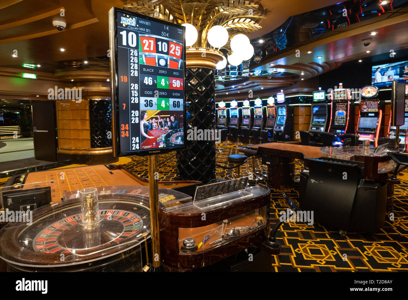 Roulette Tisch auf einen leeren Casino Stockfoto