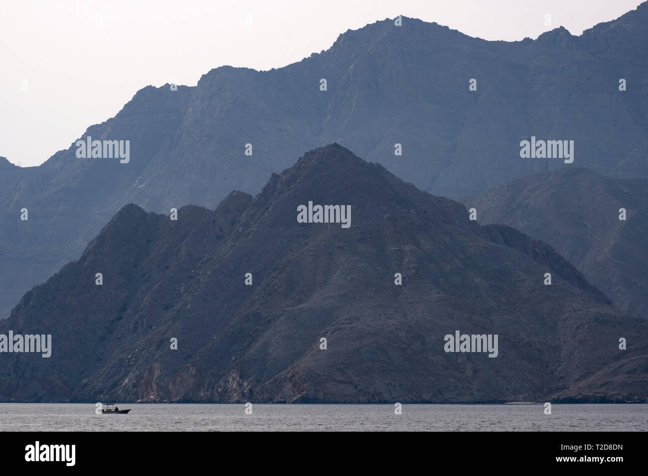 Rocky Mountains in Al Ain in den Oman Fjorde Stockfoto