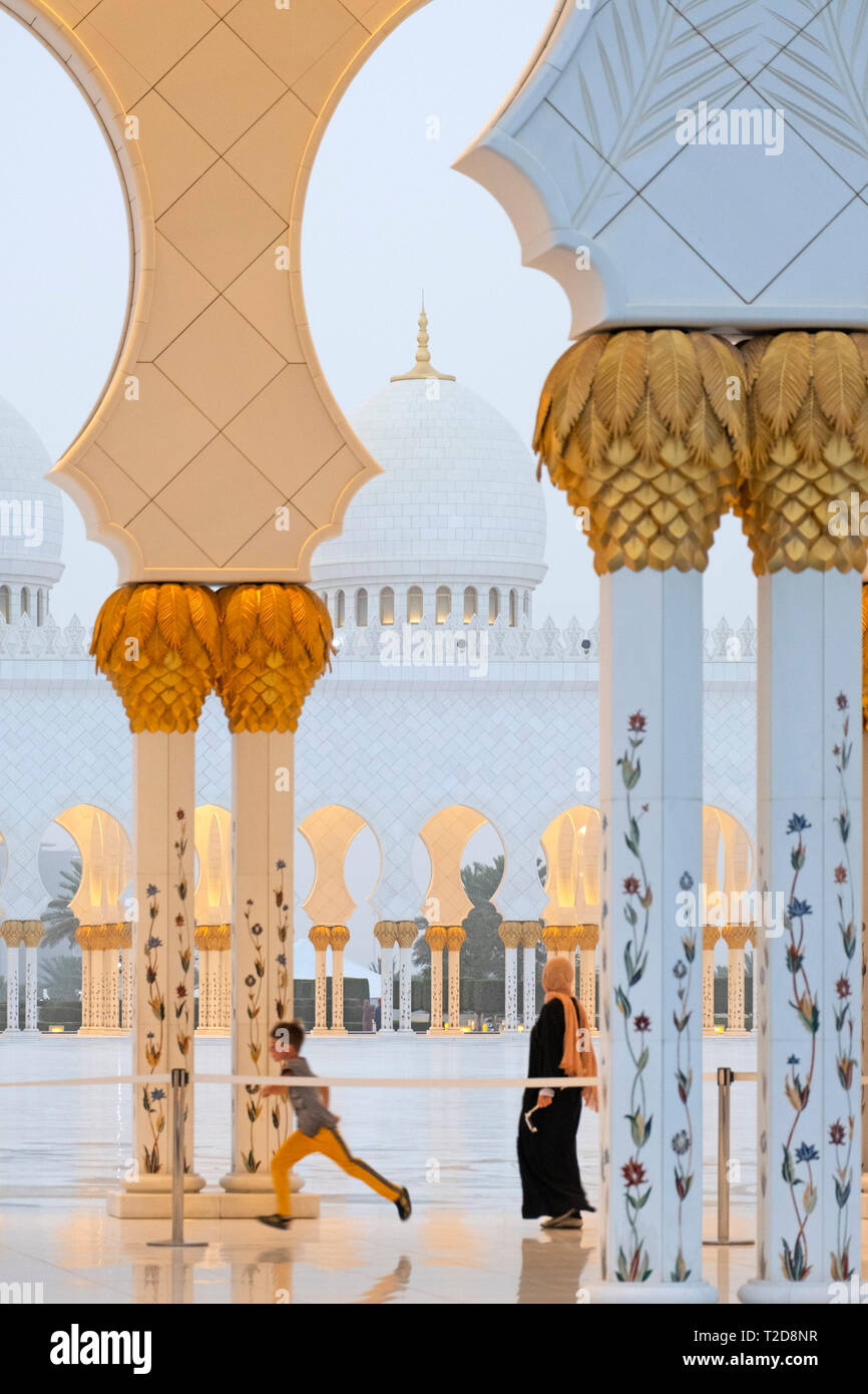 Sheikh Zayed Grand Moschee, Abu Dhabi, Vereinigte Arabische Emirate Stockfoto