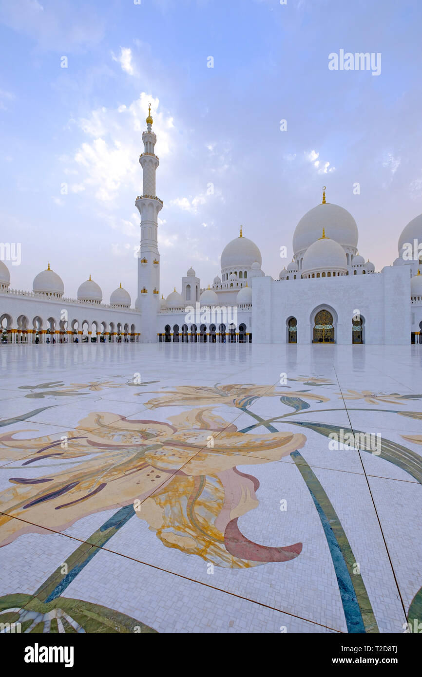 Sheikh Zayed Grand Moschee, Abu Dhabi, Vereinigte Arabische Emirate Stockfoto
