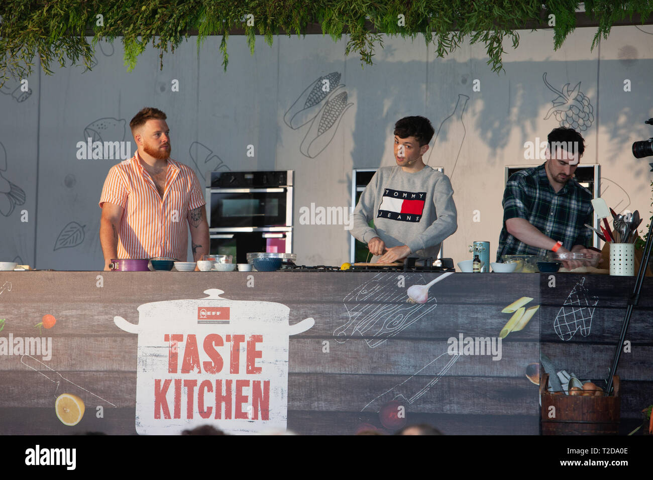 Teilnehmer und Kochkurse Vorführungen an den Geschmack von Dublin Food Festival im Juni jeden Jahres in Dublin, Irland Stockfoto