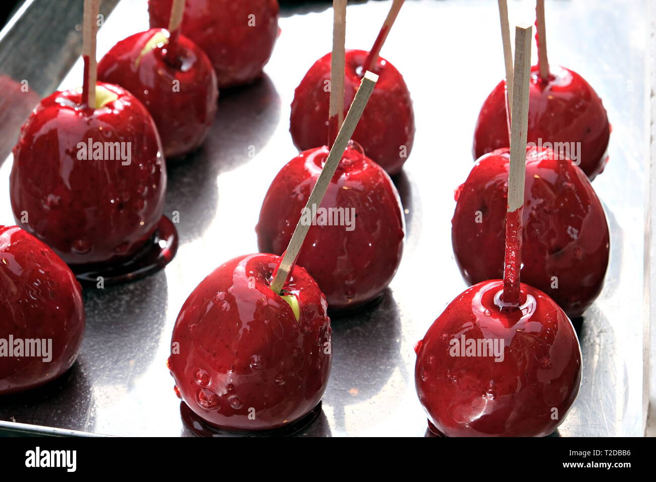 Red karamellisierten Äpfeln Stockfoto