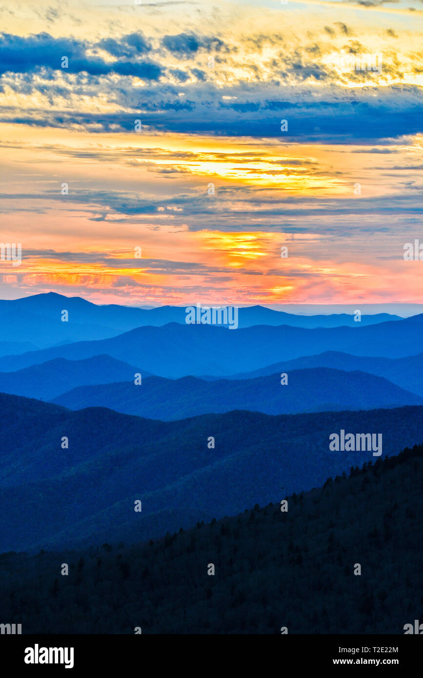 Spektakuläre Bergkette Ausblicke vom Clingmans Dome Bereich in der Great Smoky Mountains National Park, außerhalb Gatlinburg, Tennessee, USA. Stockfoto