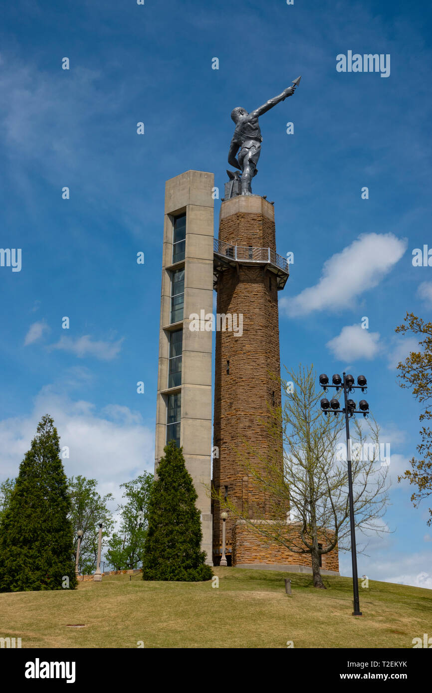 USA Alabama AL Birmingham Vulcan Park Tower statue Denkmal der römischen Gott Vulcan Gott des Feuers und der Schmiede Stockfoto