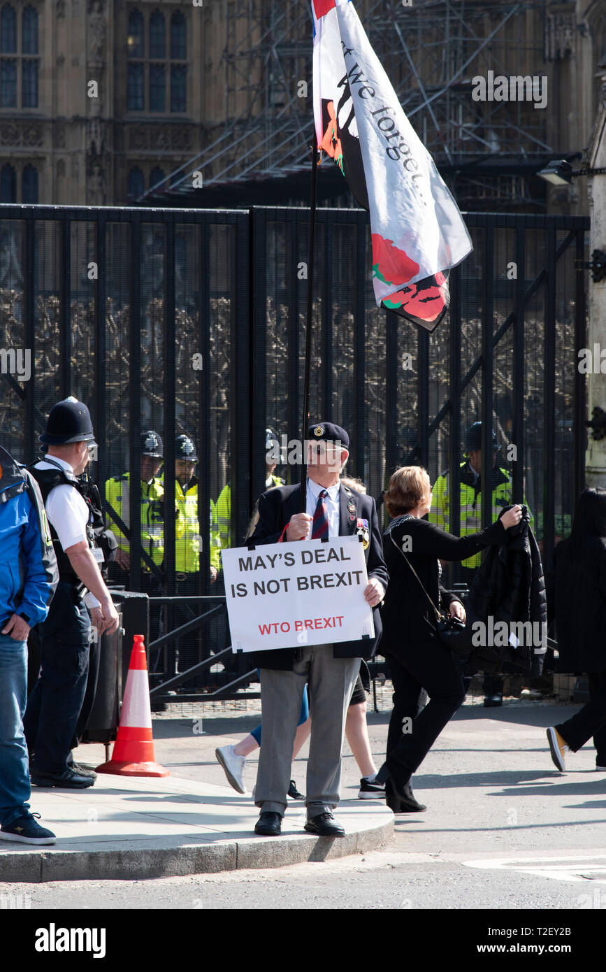 Brexit Anhänger auf einer Kundgebung vor dem Parlament am 29. März 2019 - der Tag, an dem die UK sollte die EU zu verlassen. Stockfoto