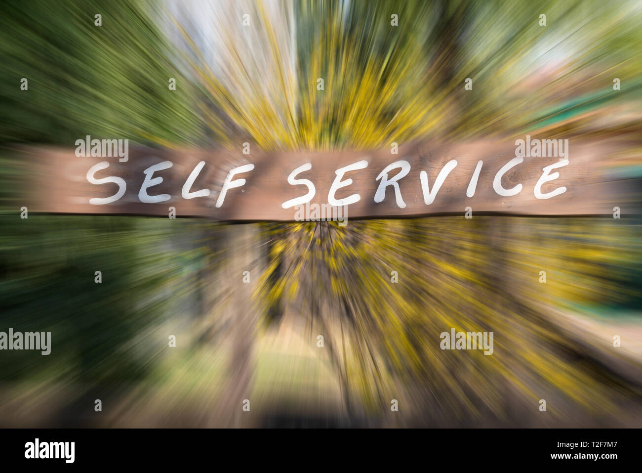 Mit der schriftlichen elf Service', unscharfen Hintergrund, horizontale Foto unterzeichnen. Stockfoto