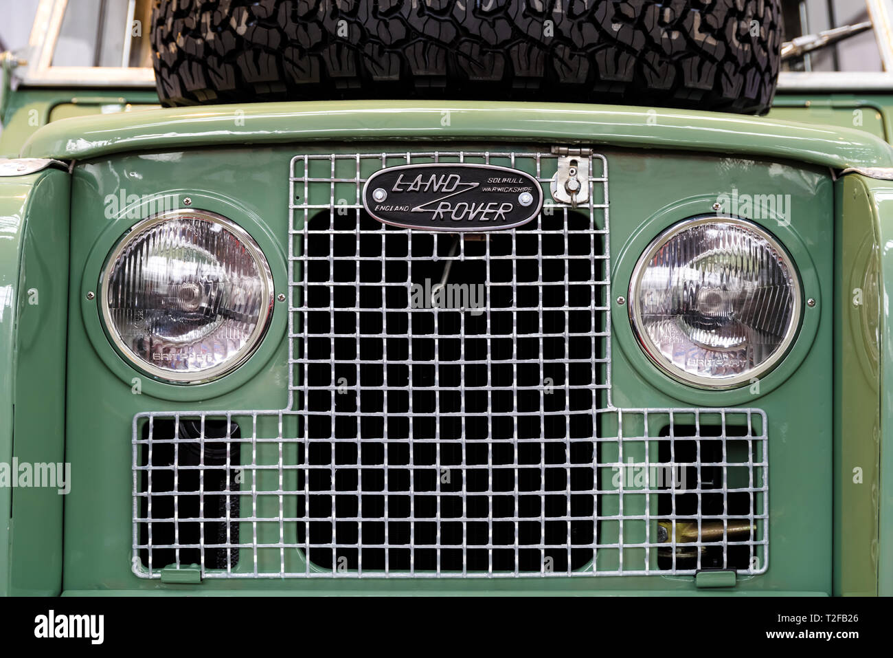 Land Rover Antik Antike land rover -Fotos und -Bildmaterial in hoher Auflösung – Alamy