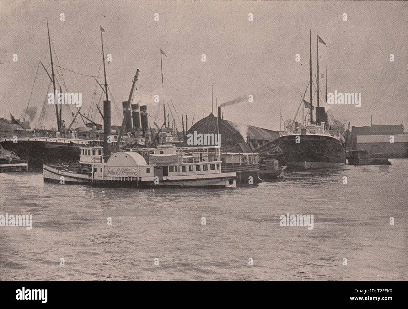 Ozean Dampfer in Kojen, North River Stockfoto