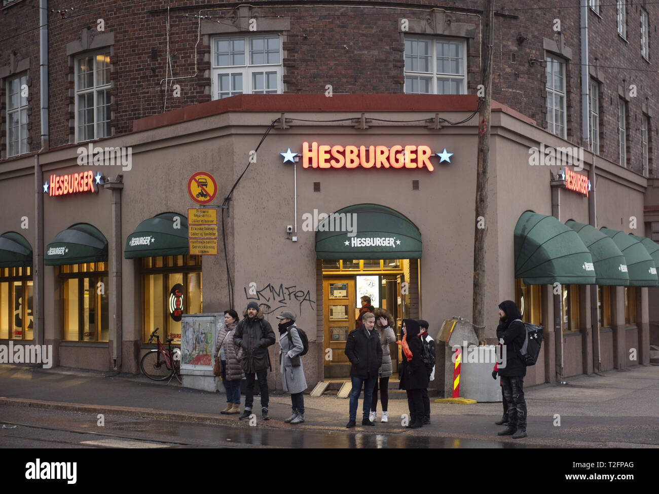 Helsinki, Finnland. 22 Mär, 2019. Eine Fast-Food-Kette Hamburger Restaurant Hesburger am Hauptbahnhof Helsinki in Helsinki, Finnland gesehen wird. Credit: Budrul Chukrut/SOPA Images/ZUMA Draht/Alamy leben Nachrichten Stockfoto