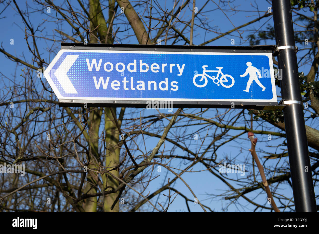 Anmelden, um Woodberry Feuchtgebiete für Fußgänger und Radfahrer Stockfoto