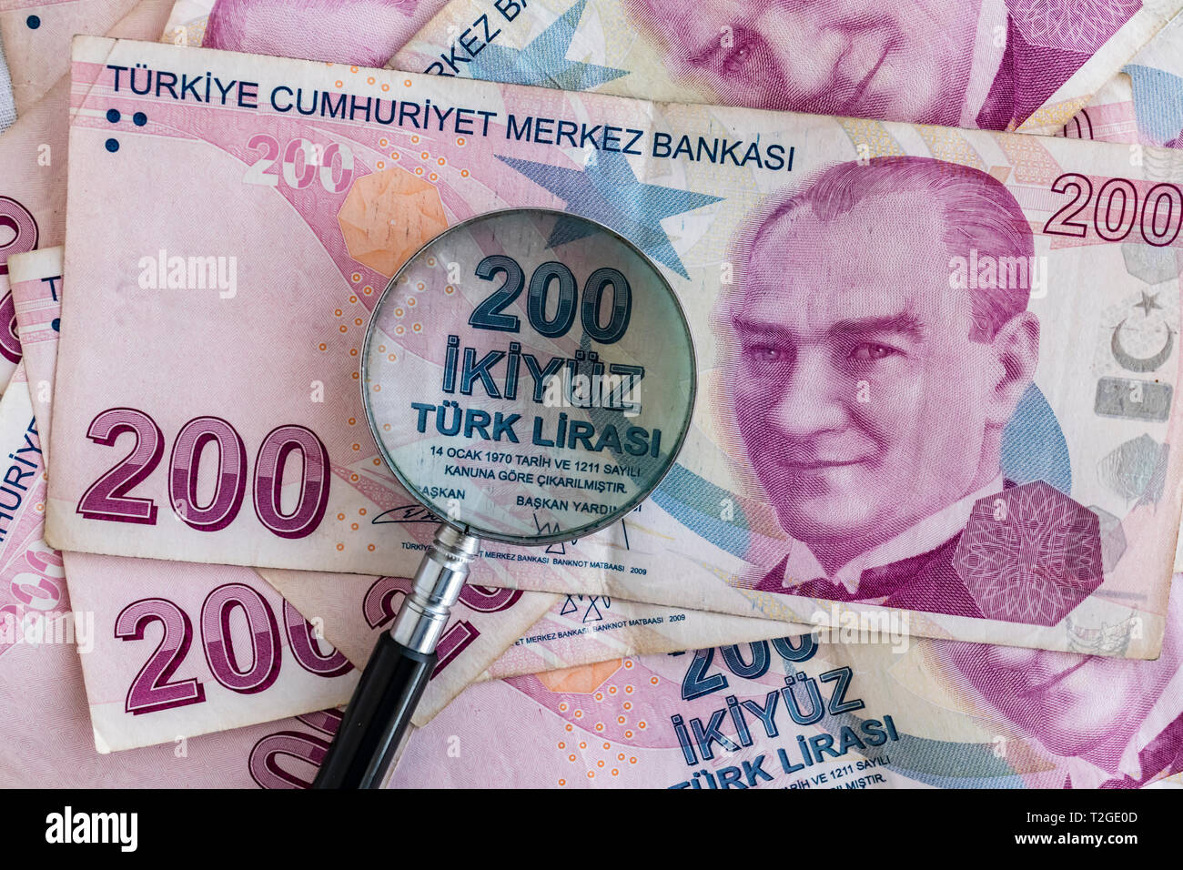 Bis Zweihundert Turkische Lira Banknoten Im Umlauf Schliessen