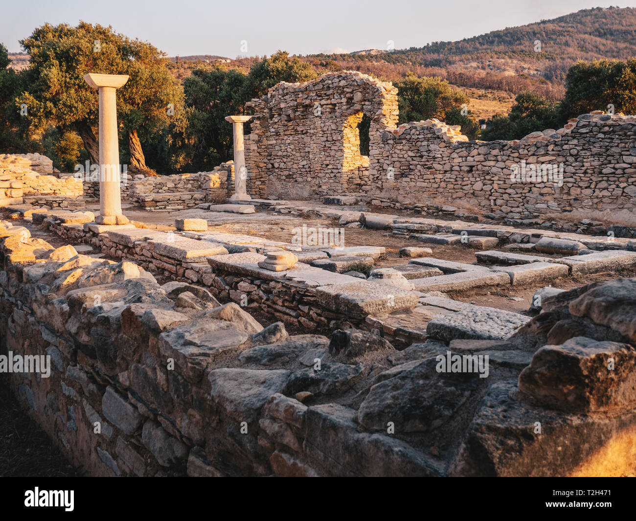 Ruinen von einem antiken griechischen Zivilisation in der Nähe von Aliki in Thassos, Griechenland Stockfoto