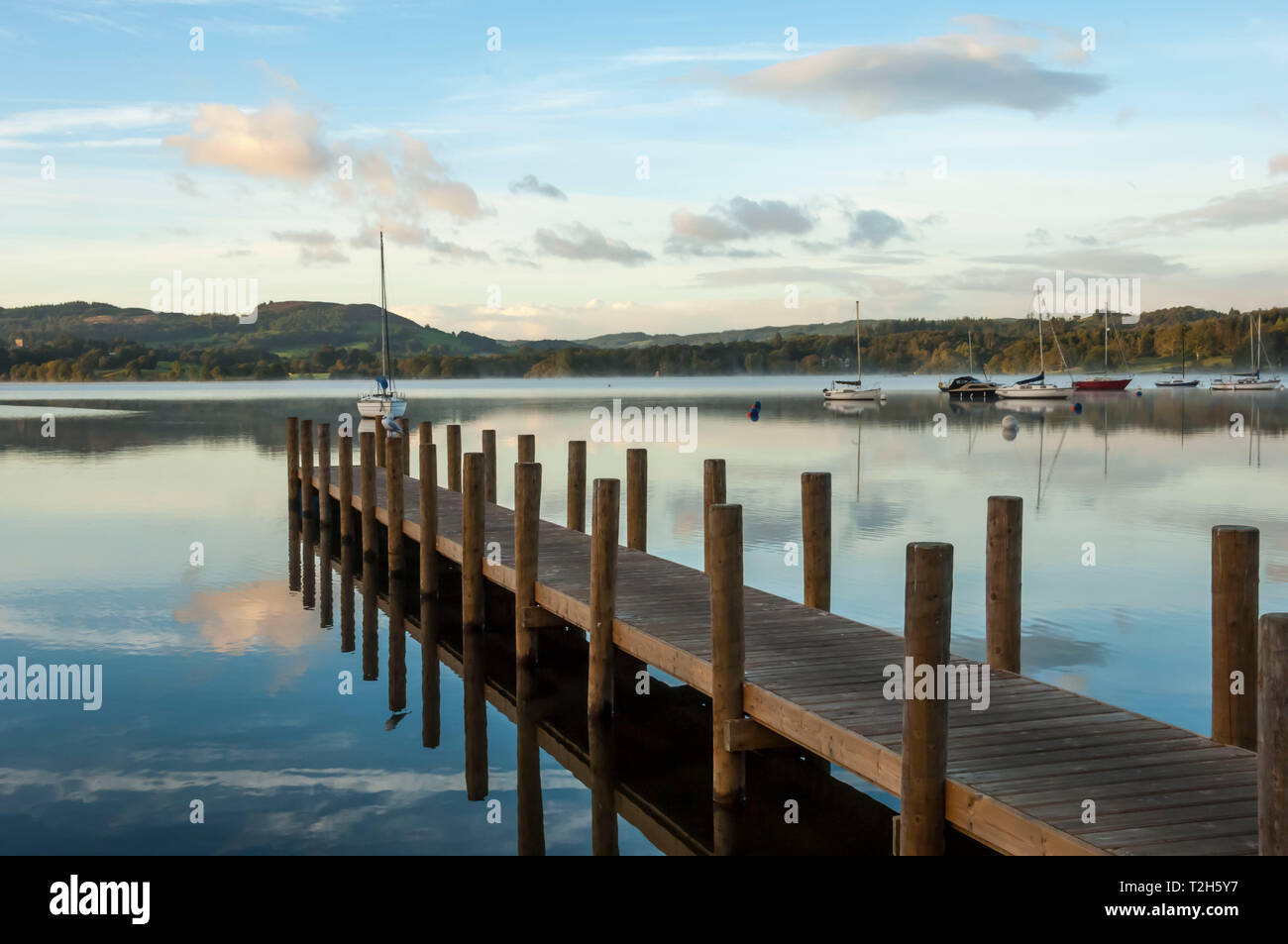 Anlegestelle am Lake Windermere im Lake District, England, Europa Stockfoto
