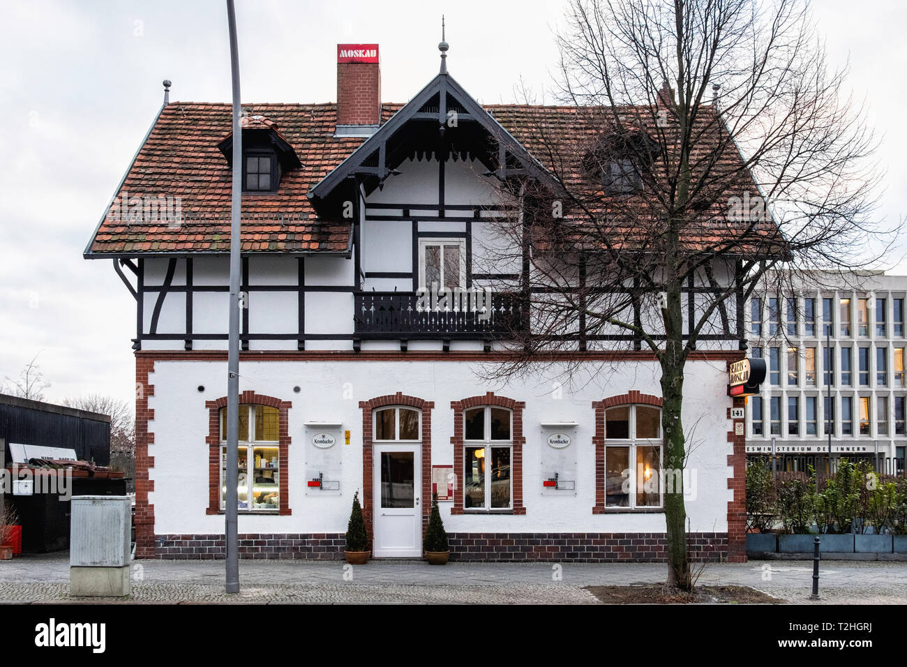 Berlin Moabit Paris Moskau Das Elegante Restaurant Serviert