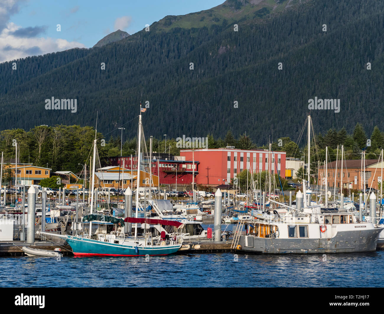 Ein Blick auf die kommerzielle Fischerei Docks in Sitka, Baranof Island, Alaska, Vereinigte Staaten von Amerika Stockfoto