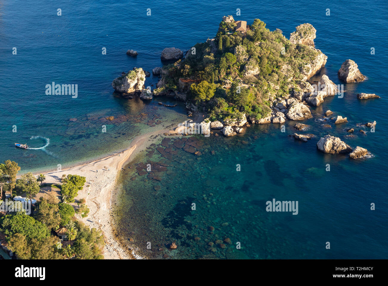 Blick von einem Aussichtspunkt auf Isola Bella und der Strand, Taormina, Sizilien, Italien, Europa Stockfoto