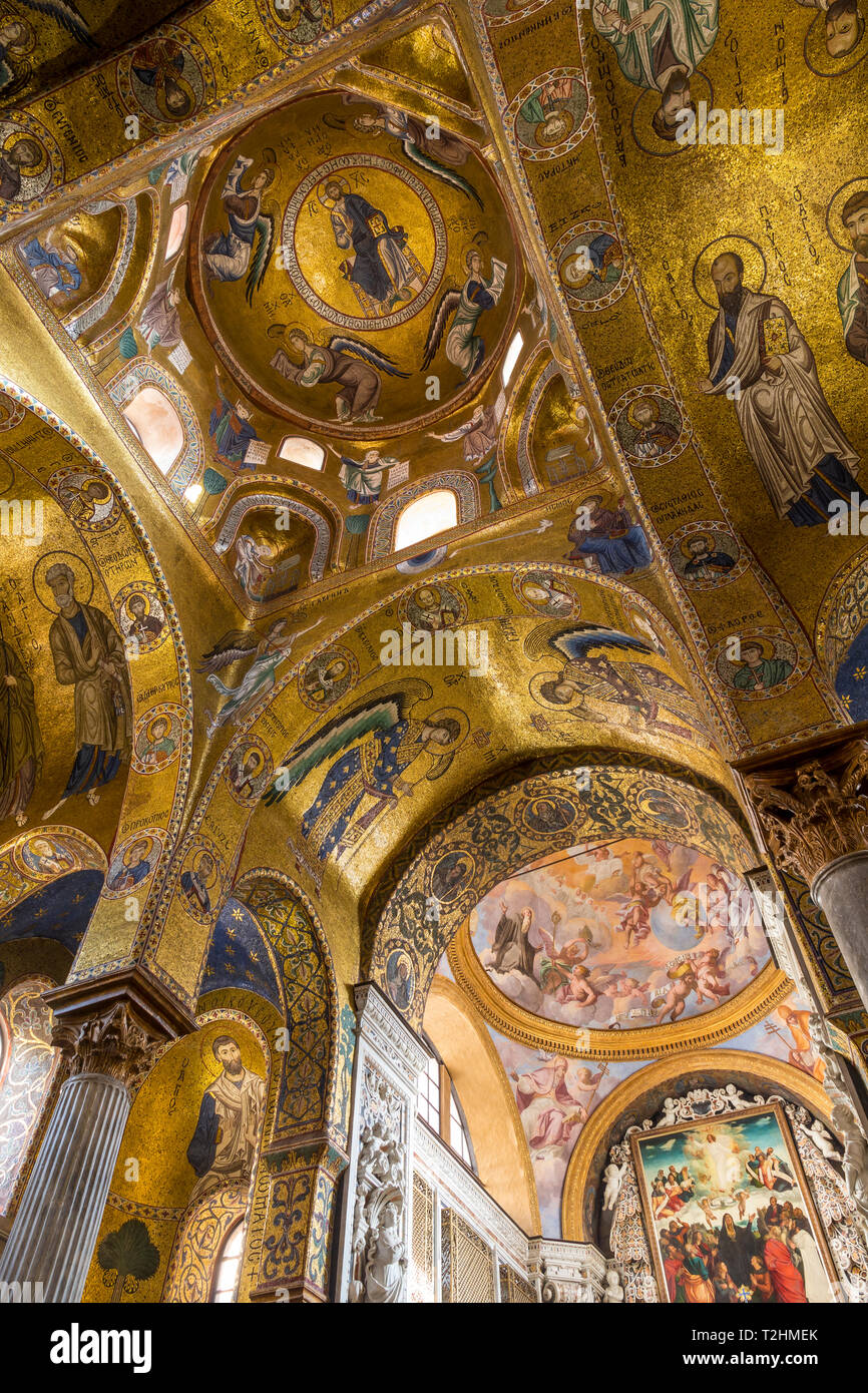 Innenraum der Santa Maria dell'Ammiraglio Kirche (auch 'La Martorana'), Palermo, Sizilien, Italien, Europa Stockfoto