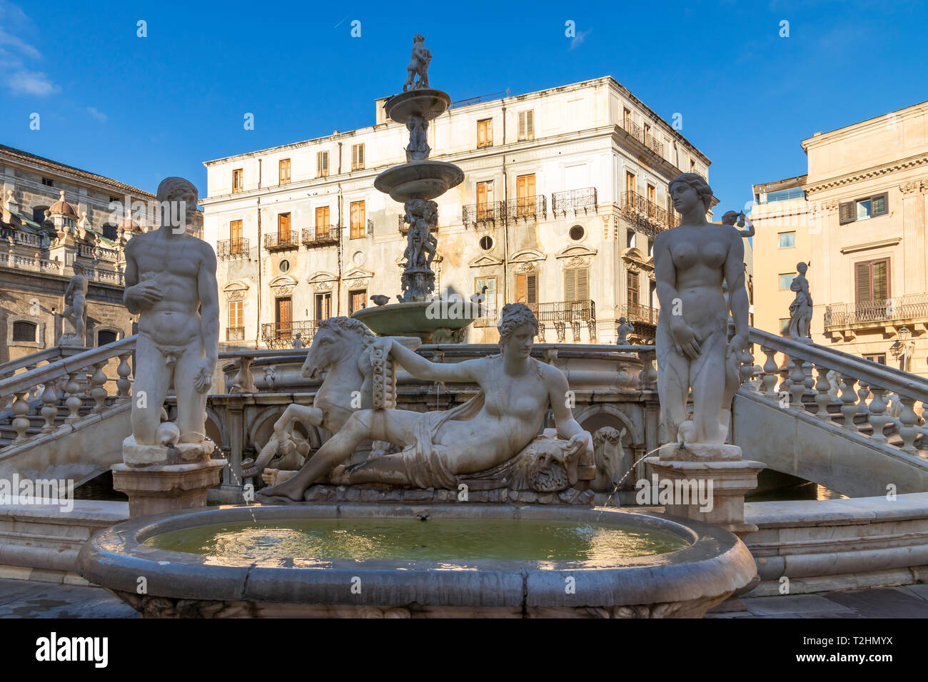 Die Praetorian Brunnen (Fontana Pretoria) in Palermo, Sizilien, Italien, Europa Stockfoto