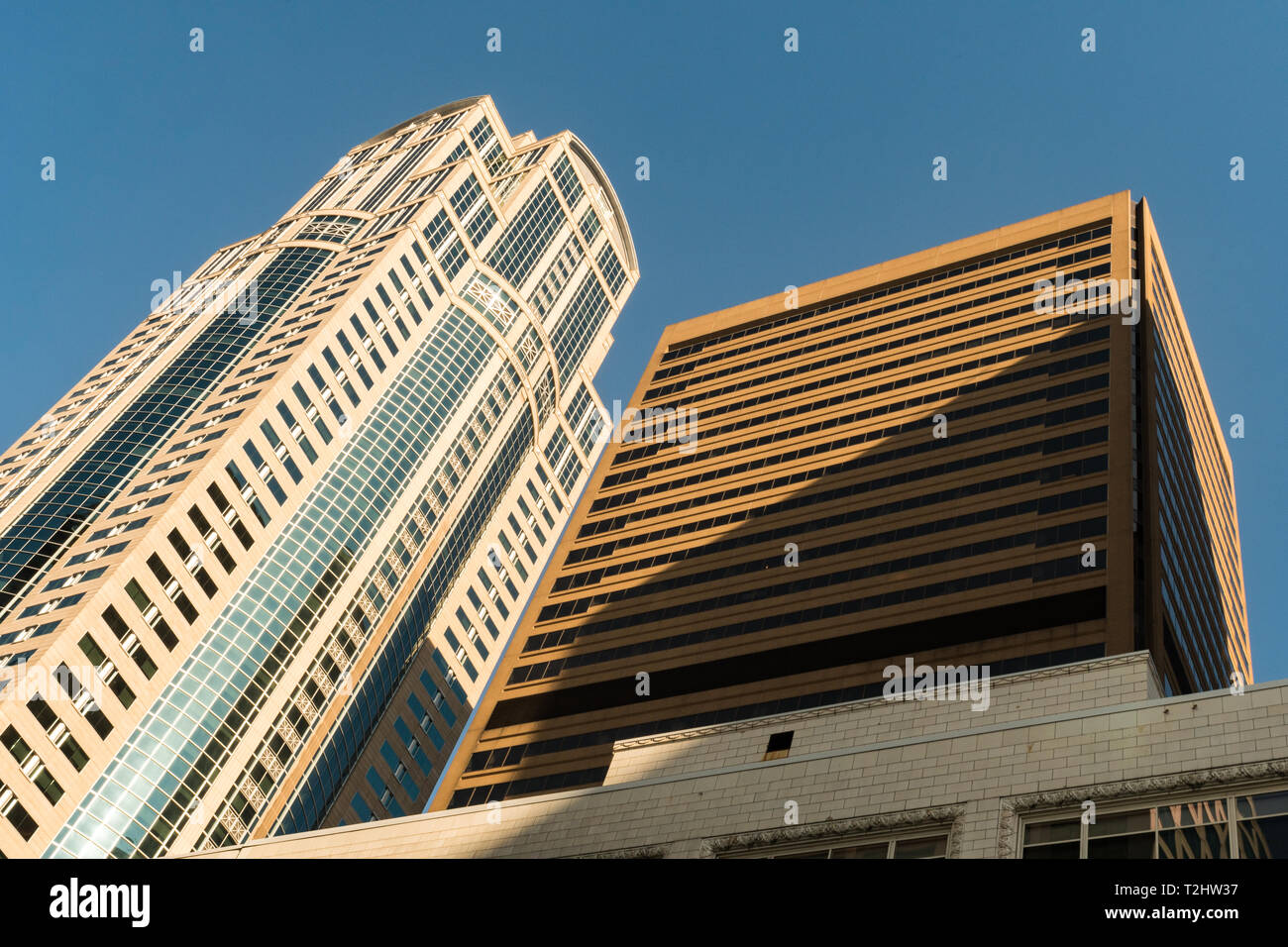 Ansicht der 1201 Third Avenue Seattle Wolkenkratzer auch als Washington Mutual Turm in Seattle, Washington, USA, bekannt. Stockfoto