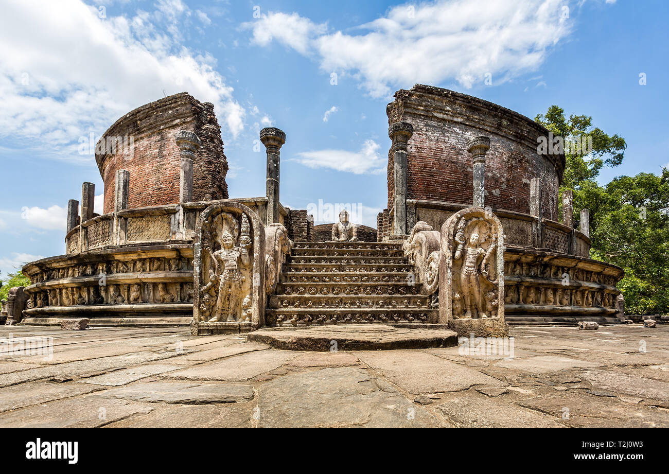 Antike Stadt Polonnaruwa - watadage oder vatadage Tempel in Polonnaruwa, Sri Lanka am 18. September 2016 getroffen Stockfoto