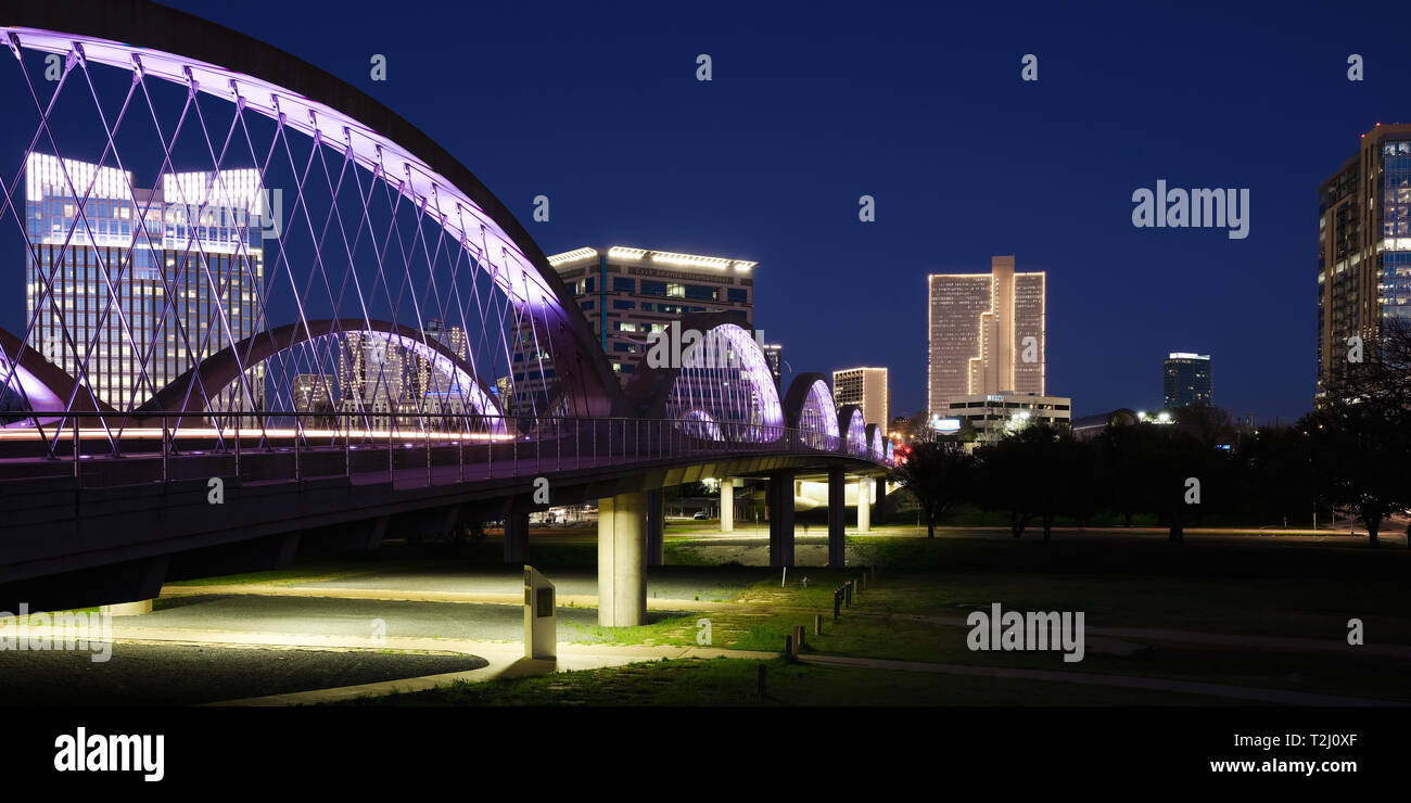 Fort Worth West Street Bridge 040419 Stockfoto