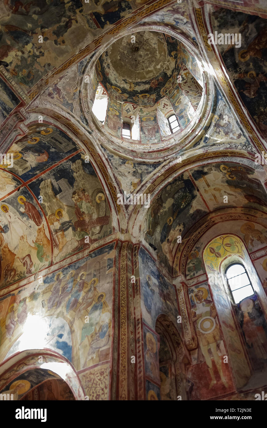 Kutaissi, Georgien - August 25,2015: innen- und Fresken der Kirche in Gelati, das Kloster der Jungfrau Maria Stockfoto