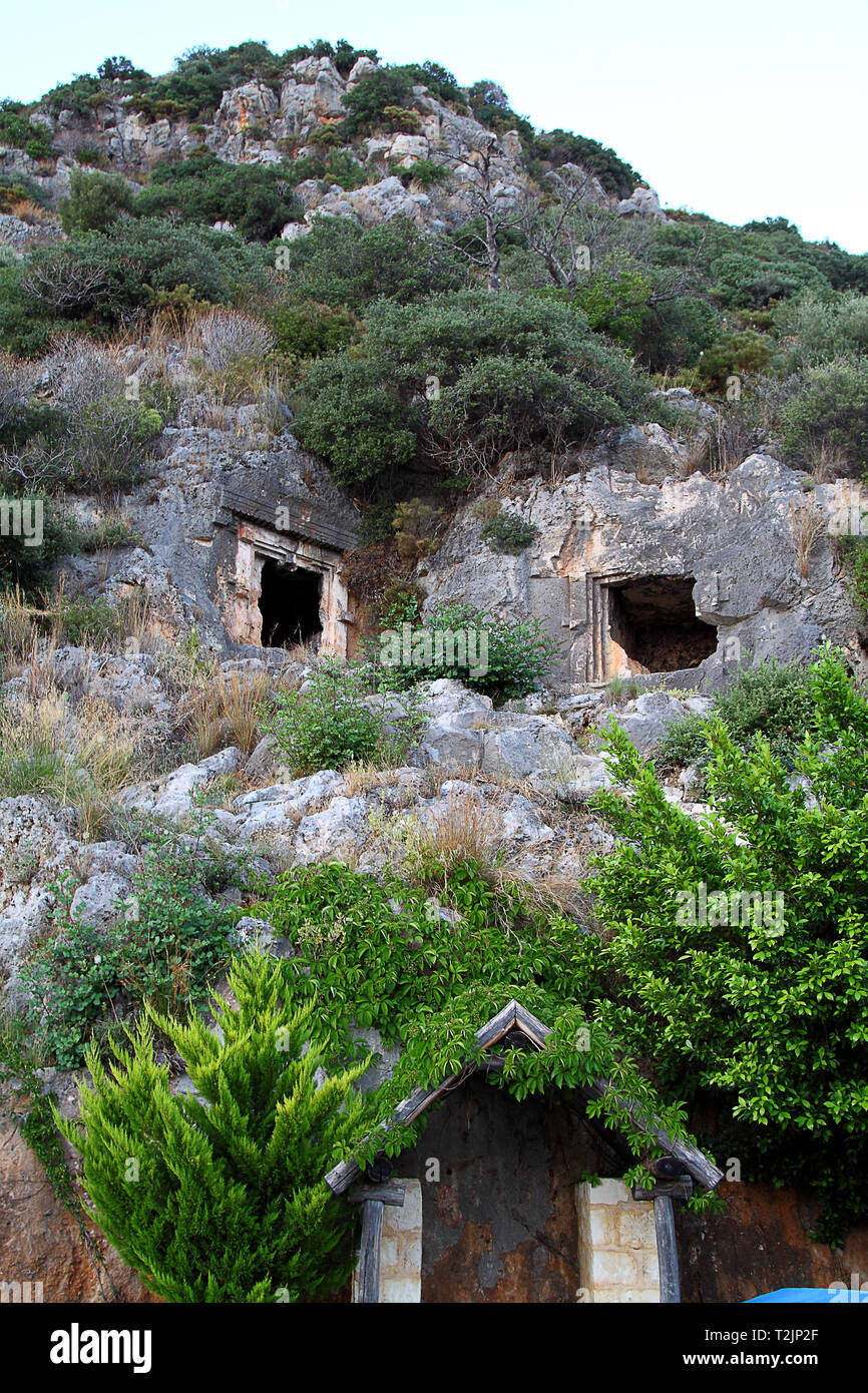 Yatch Hafen Marina Pier und Bootsdock England Yatchs und Schiffe warten auf das offene Meer. Stockfoto