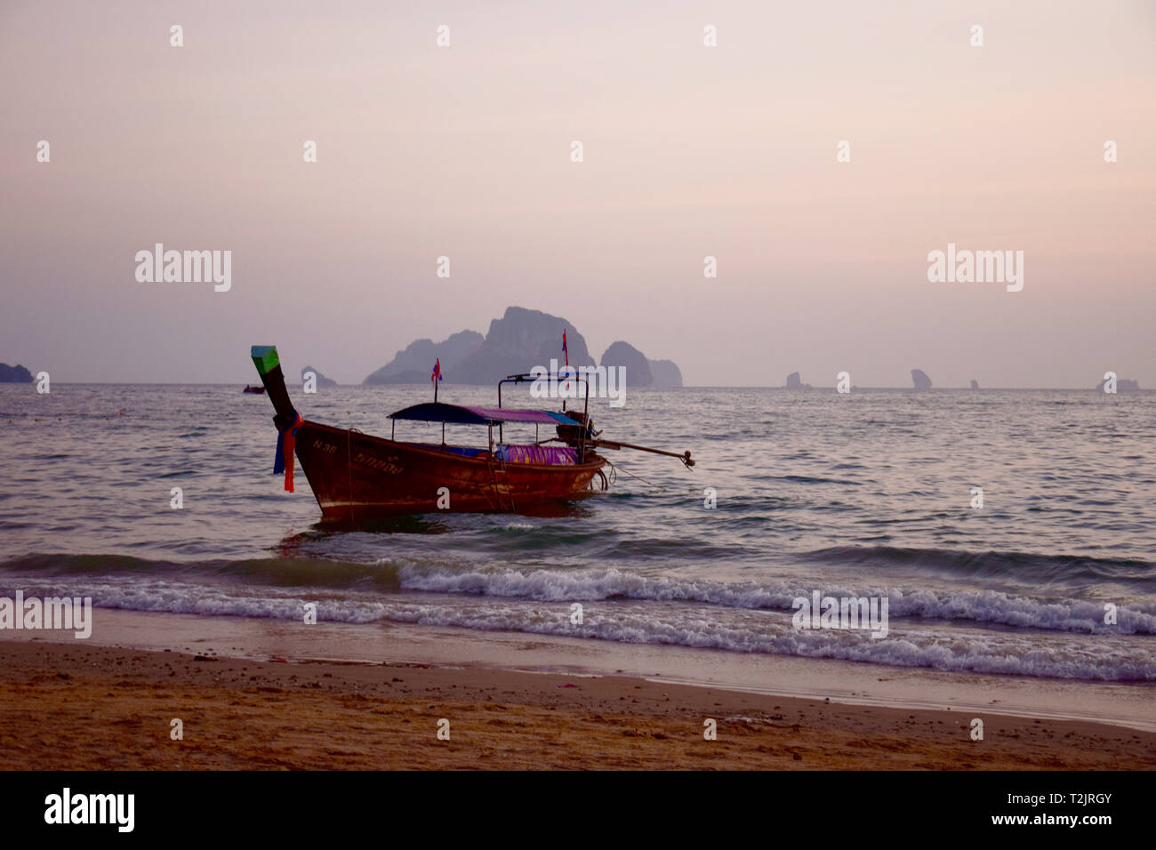 Longtail Boot in Krabi, Krabi Beach, Thailand Stockfoto