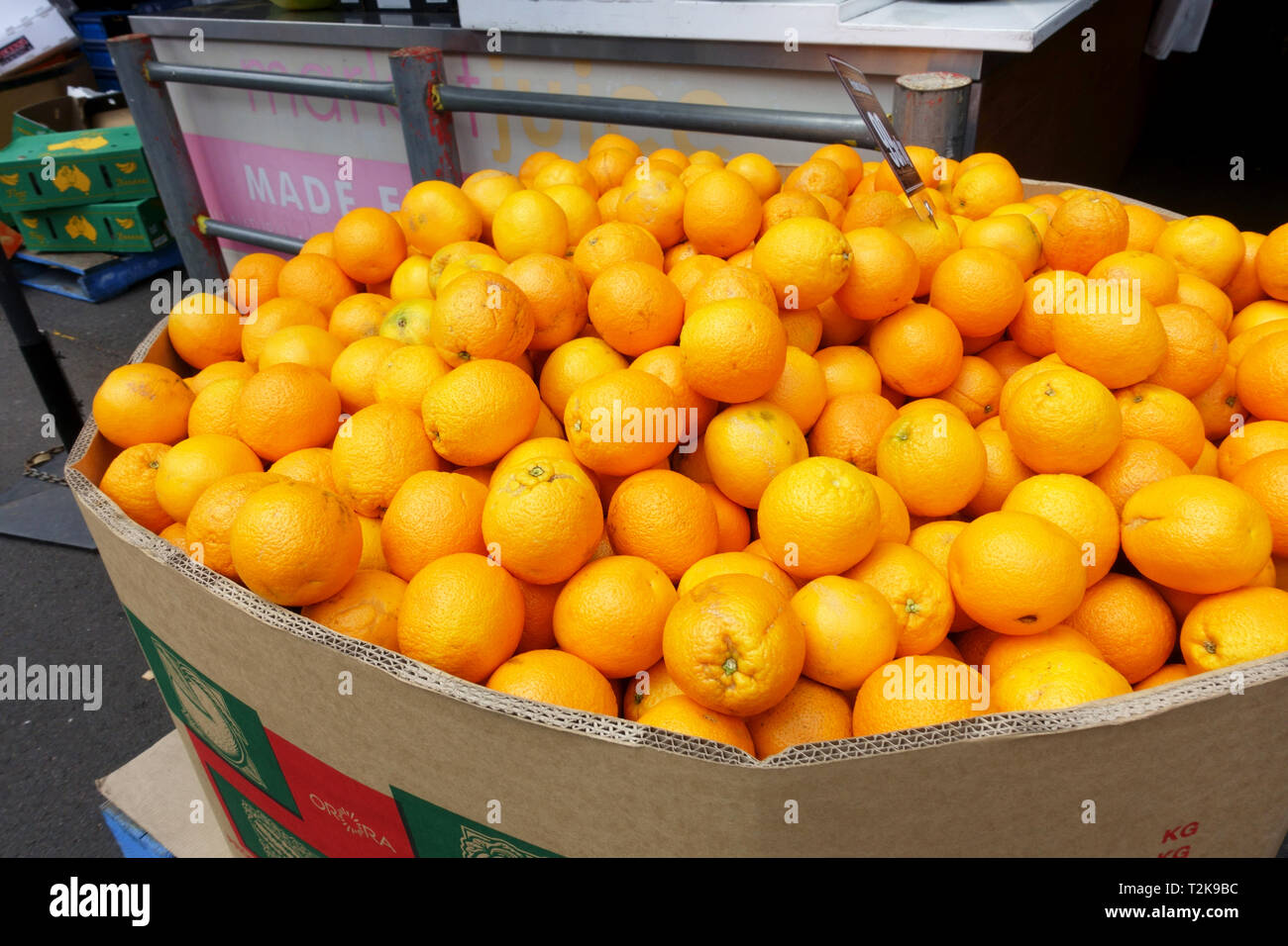 Frische orange Früchte im Queen Victoria Market in Melbourne Australien Stockfoto