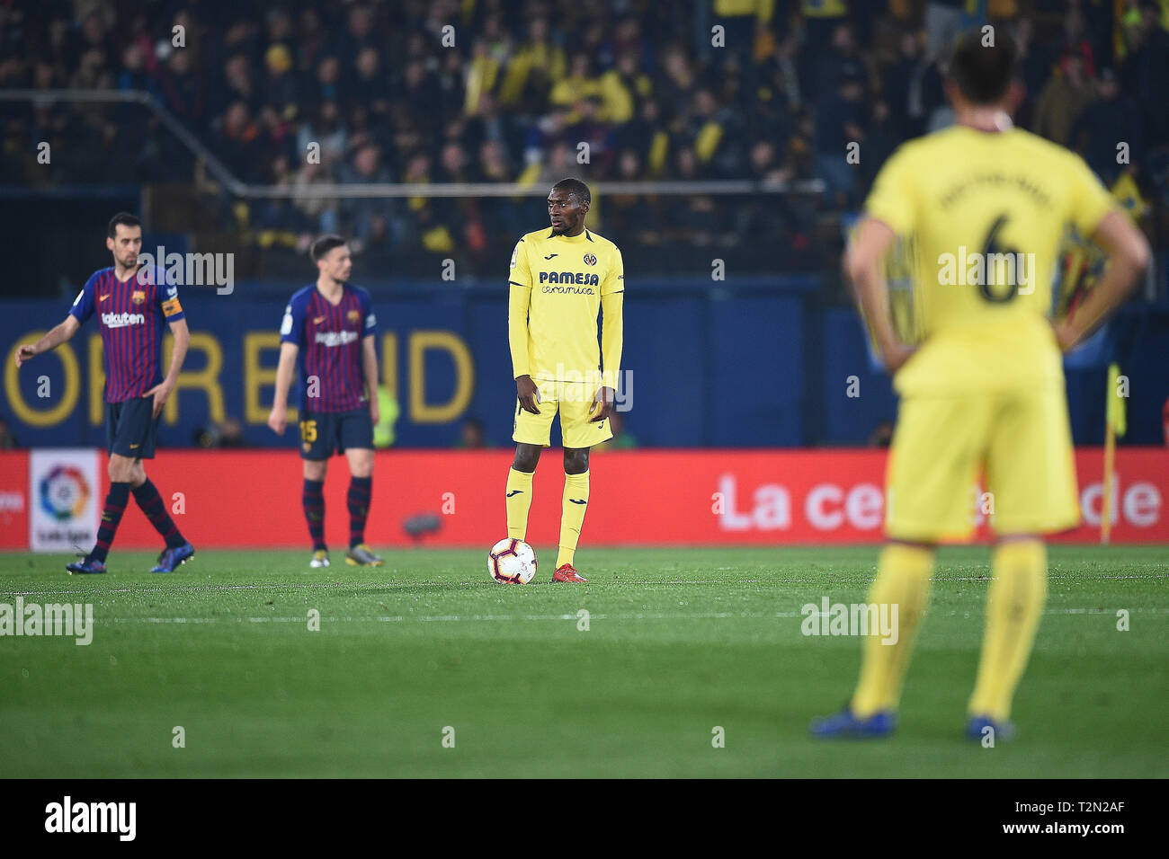 VILLARREAL, 02-04-2019. LaLiga 2018 / 2019 Datum 30. Villarreal-Barcelona. Karl Toko Ekambi von Villarreal CF nach dem FC Barcelona Ziel während des Spiels V Illarreal-Barcelona Stockfoto