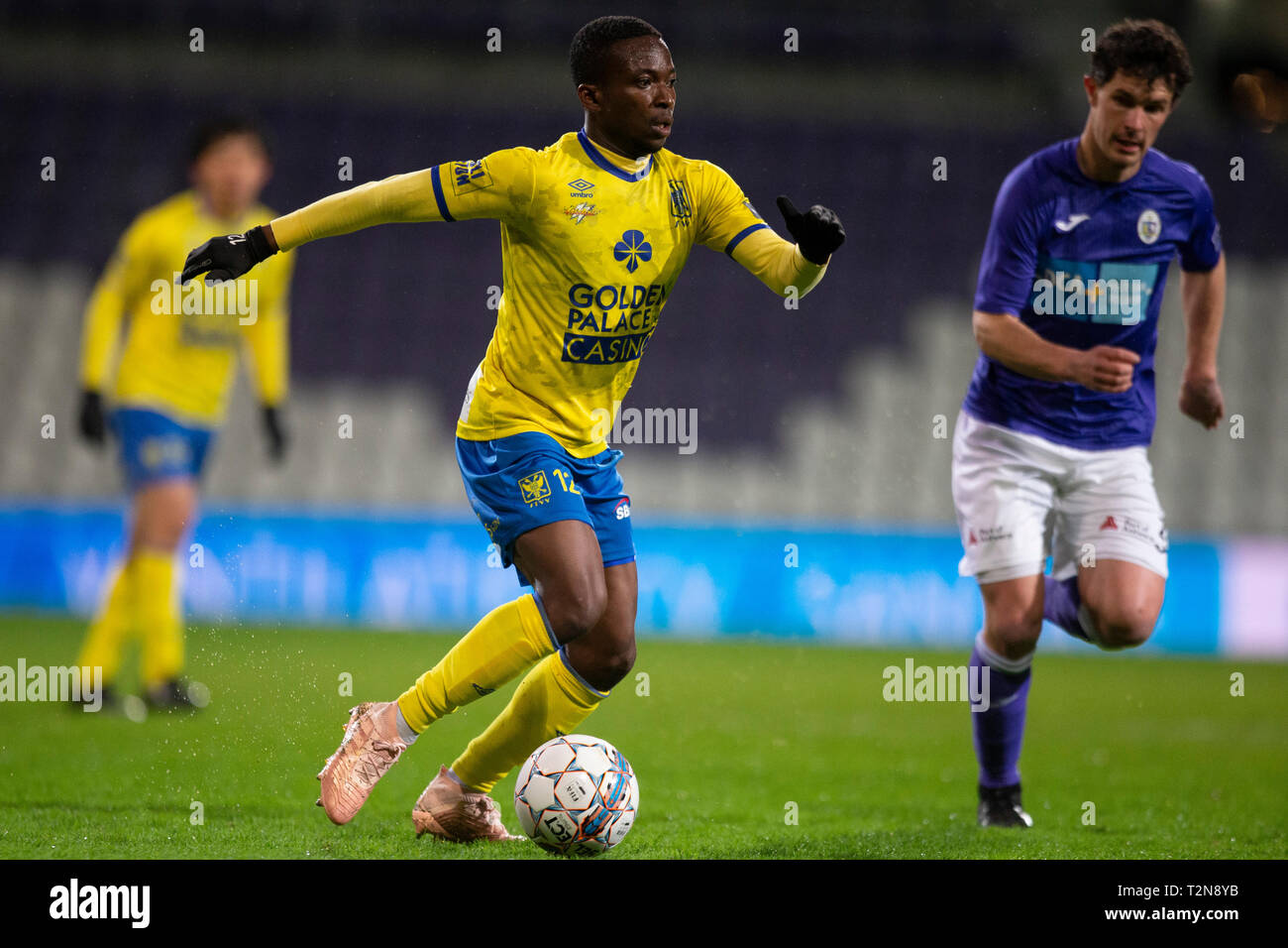 SINT-TRUIDEN, Belgien - April 3th: Samuel Asamoah der STVV während der Jupiler Pro League Play-off 2 Gruppe A Match (Tag 2) zwischen Beerschot und STVV am April 3th, 2019 in Antwerpen Kiel, Belgien. (Foto von Frank Abbeloos/Isosport) Stockfoto