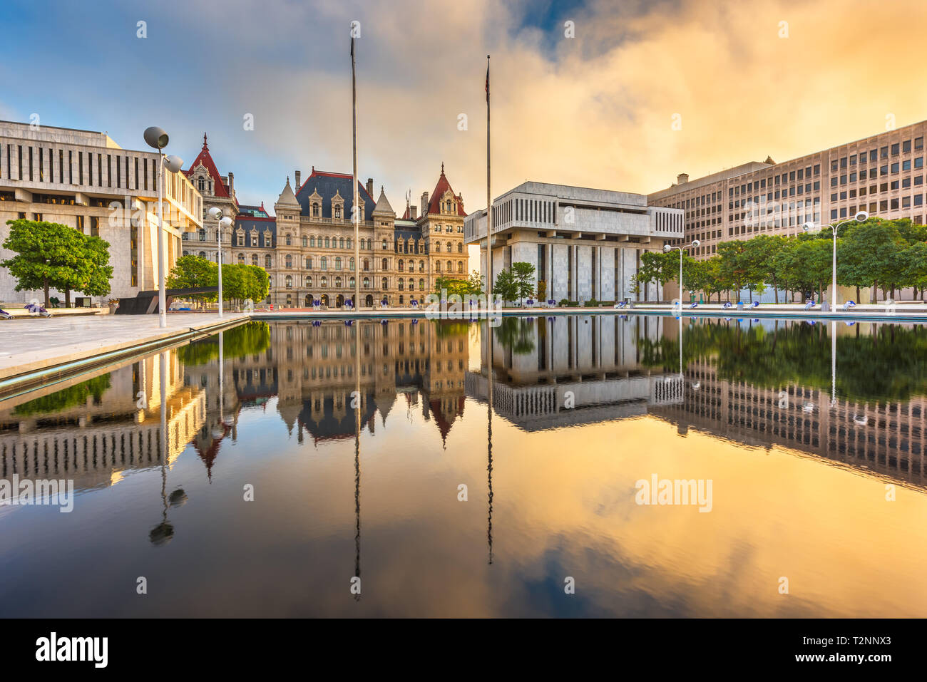 Albany, New York, USA, im Staat New York Capitoll in der Abenddämmerung. Stockfoto